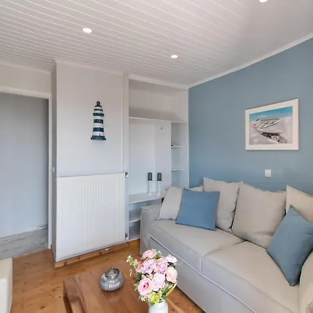 Chris アパート ニドリ