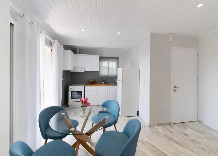 Chris Διαμέρισμα Νυδρί